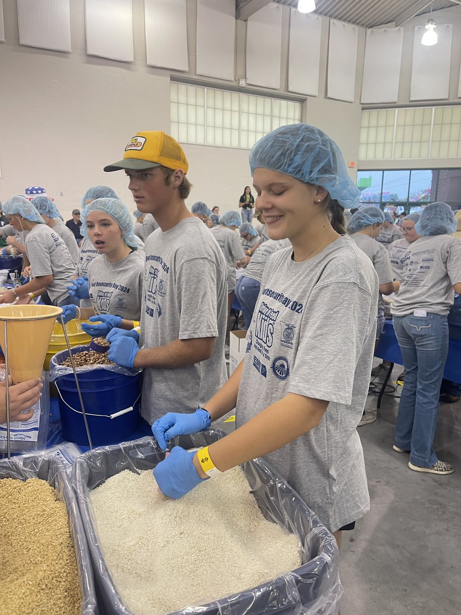 Archie FFA Officers spent the morning teaming up with other Missouri FFA Members to help pack 95,000 meals to help fight food insecurity across the state of Missouri