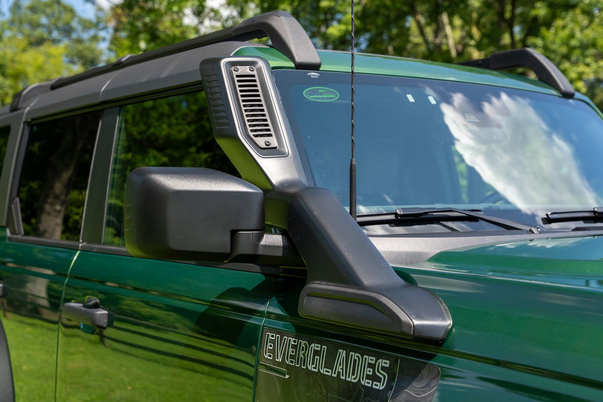 MotorWeek's tweet photo. The 2024 @Ford Bronco Everglades just arrived to MotorWeek HQ for a #QuickSpin!

This beefed up Bronco gets a number of off-road goodies including the Sasquatch package, a WARN winch, and snorkel system. Our tester is equipped with this striking Eruption Green color. Starting price? $55,520.

Stay tuned for more!