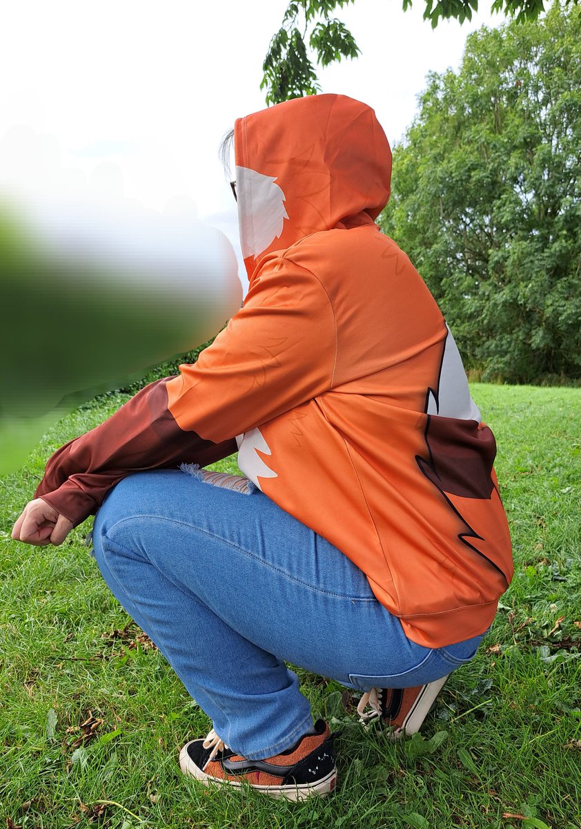 WintersHowling's tweet image. I'm really pleased to let yall know, my zip hoodie samples came in and I'm so happy with them that I will be making an or-der form for them! 

I'll add pics of the others in the thread! 

Pri-ce is currently undecided :)

Here's our fox!