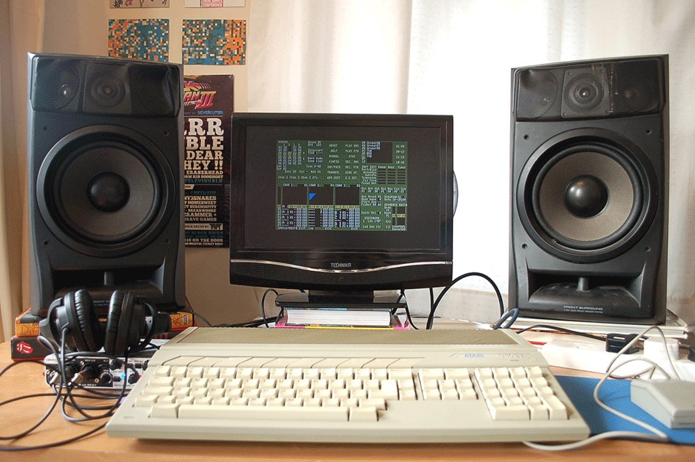 VingTroiSeize's tweet photo. ATARI ST with a music tracker - only 3 channels bcoz soundchip can't more! 😇😉

#Atari #AtariST #tracker #compo #soundtracker #noisetracker #protracker #octamed #StarTrekker #music #retrocomputer #retrogaming #videogames #80s #90s #Geek https://t.co/O03pWiqLHR
