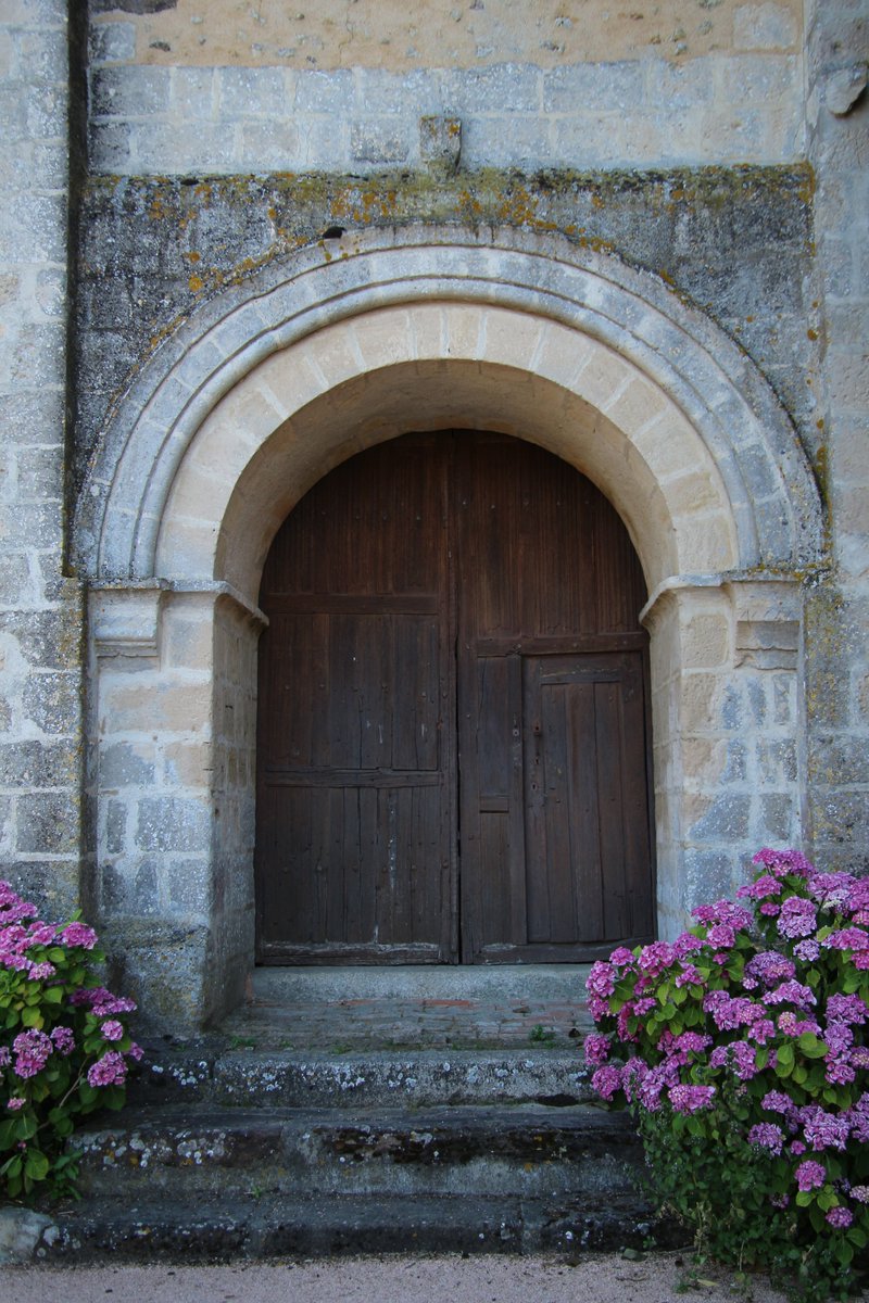 PhilGondard's tweet image. Sarthe Le roman de l'été  #artroman #Piacé #Sarthe #laSarthe #sarthetourisme #labellesarthe #labelsarthe #Maine #paysdelaloire #paysage #nature #campagne #rural #ruralité #gondard #route #road #OnTheRoadAgain #graphique