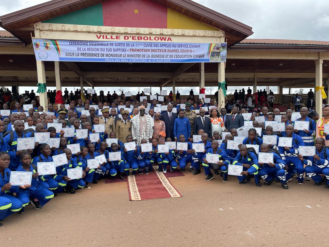MFoutsou's tweet image. I have just rounded off the training of the 2024 batch of 1,500 Civic Service #Conscripts in Ebolowa. They were all commissioned to spread the message of civic-mindedness in their communities. Special Thanks to the people of #Ebolowa for their warm hospitality!