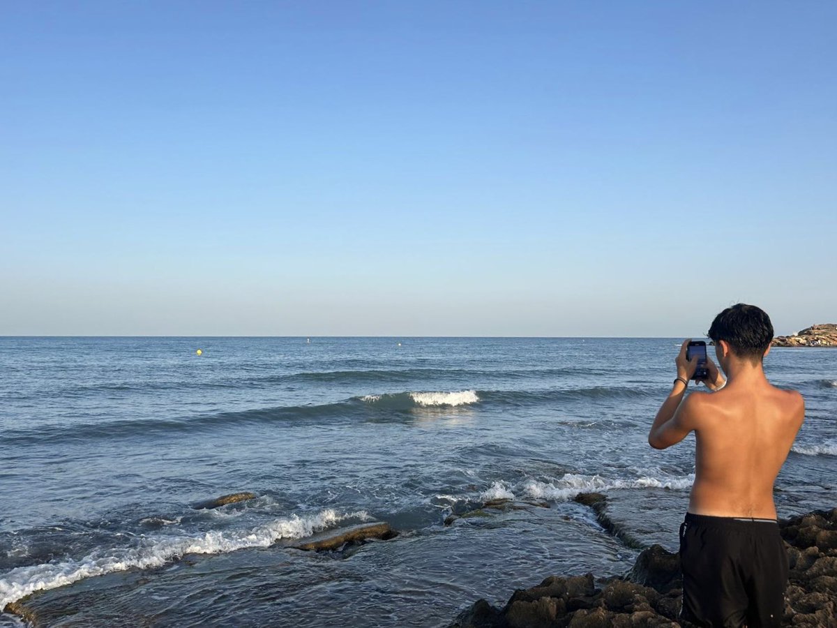 antuan_garmont's tweet photo. El #padlesurf es uno de mis deportes favoritos. Es muy relajante.
Cuando te encuentras en mitad del #mar #Mediterráneo pareces insignificante al lado de su inmensidad.
El día de las fotos hacía #lebeche con #olas de #mardefondo. https://t.co/87jy47DUFg