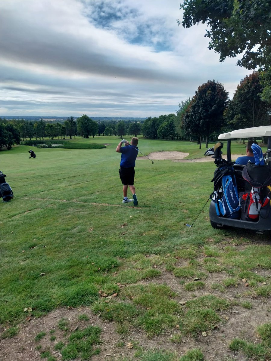 irishtoffees78's tweet photo. Another great turn out for The Irish Toffees Golf Society outing in the fabulous Hollywood Lakes Golf Club on Sunday. Thanks to everyone who came out.

Anyone interested in playing please email Golf@irish-toffees.com to get involved. https://t.co/1TnAAHh51j