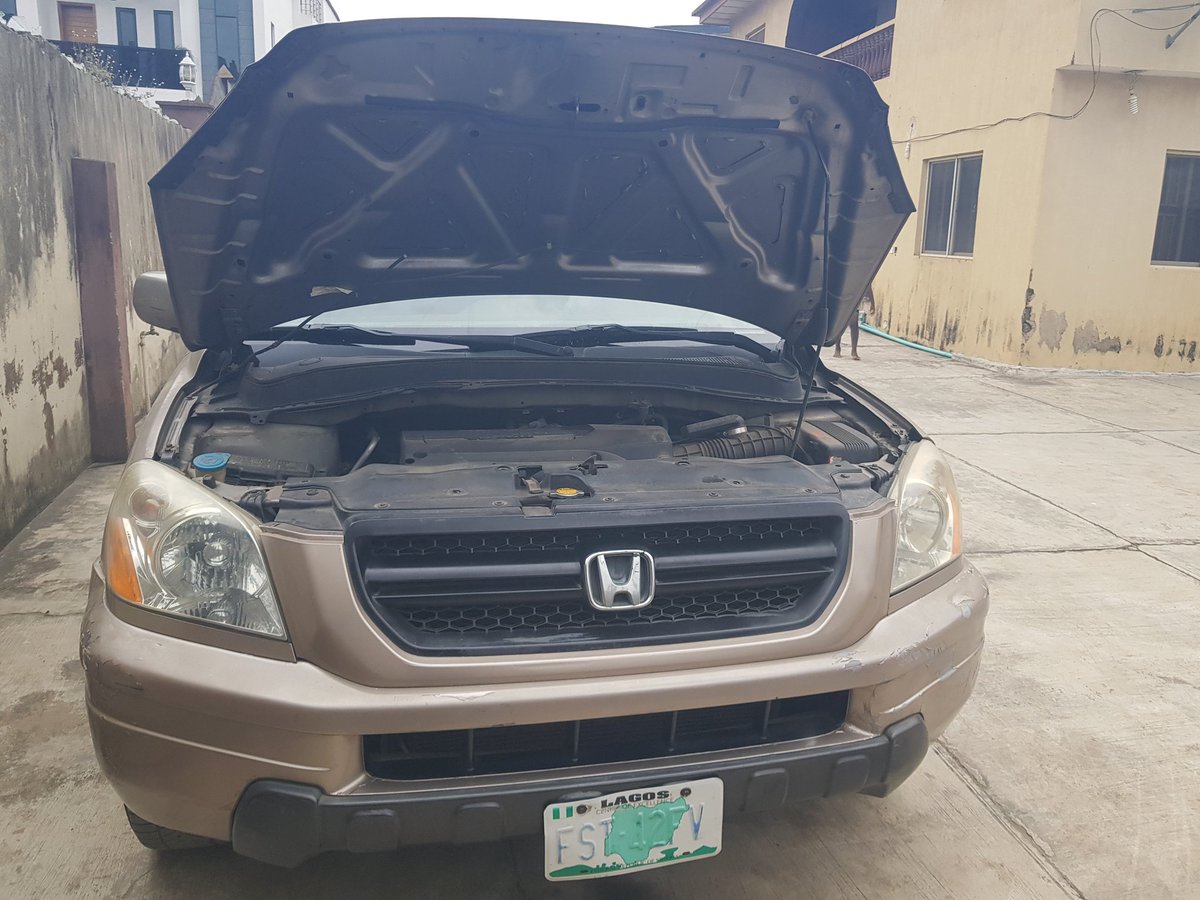 Oba_Jayeola's tweet photo. @BBNaija Drive in style with this 2003 Honda Pilot! Perfect for families, adventure seekers, or anyone looking for a spacious ride with a touch of elegance. Well-maintained, comfortable leather interior, Chilling AC, 1st body.
 Location -Lagos
#1,850,000 &amp; slightly negotiable send a DM 👌 https://t.co/gIdWk5xDOY
