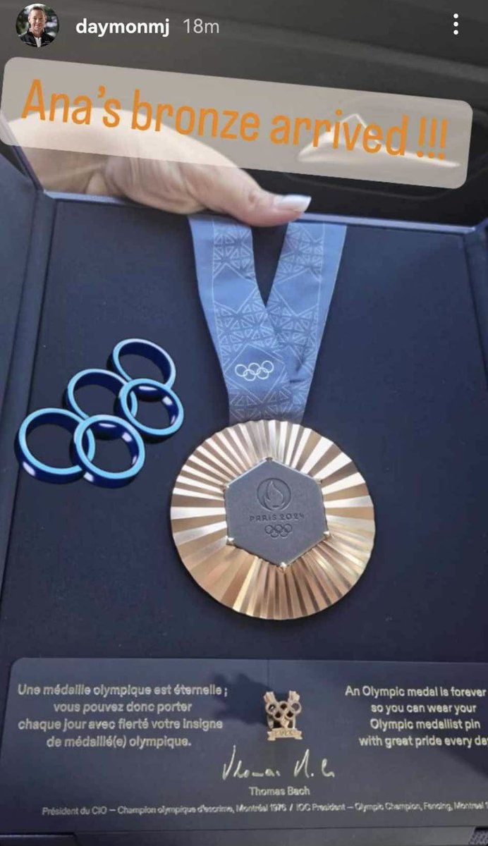 fangymnastics's tweet image. Ana Bărbosu’s olympic medals has arrived. A ceremony will be held this Friday. #paris2024 #anabarbosu #gymnastics #teamromania #floorfinal