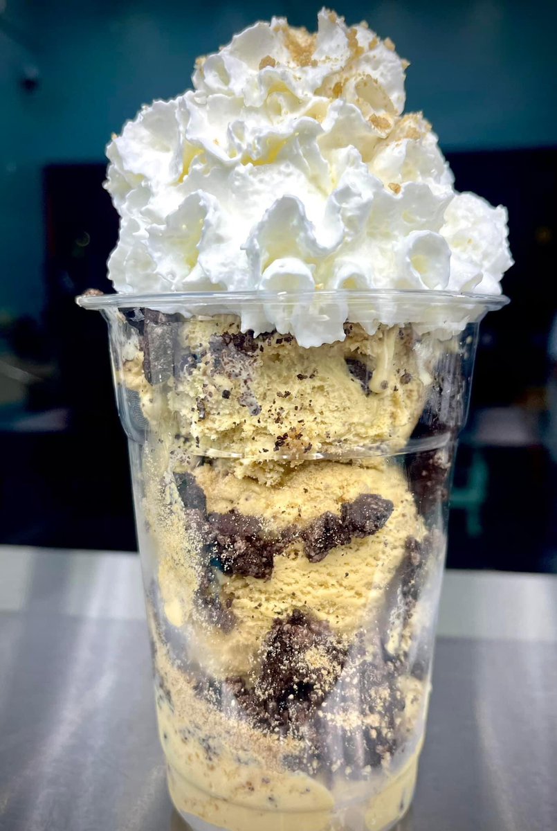 BlakesParlor's tweet photo. After weathering the storm, we're happy to say we're back at work to normal hours. We hope everyone has stayed safe during the rough weather. We'll be open until 9:30 PM tonight, so please stop by and check us out. Looking forward to seeing you! https://t.co/fYJ1UY72rw