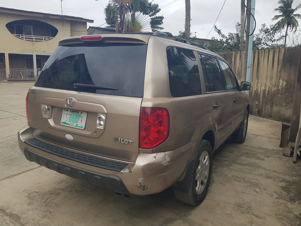Oba_Jayeola's tweet photo. @jujupunter Drive in style with this 2003 Honda Pilot! Perfect for families, adventure seekers, or anyone looking for a spacious ride with a touch of elegance. Well-maintained, comfortable leather interior, Chilling AC, 1st body.
 Location -Lagos
#1,850,000 &amp; slightly negotiable send a DM 👌 https://t.co/Y89fqCO2hK