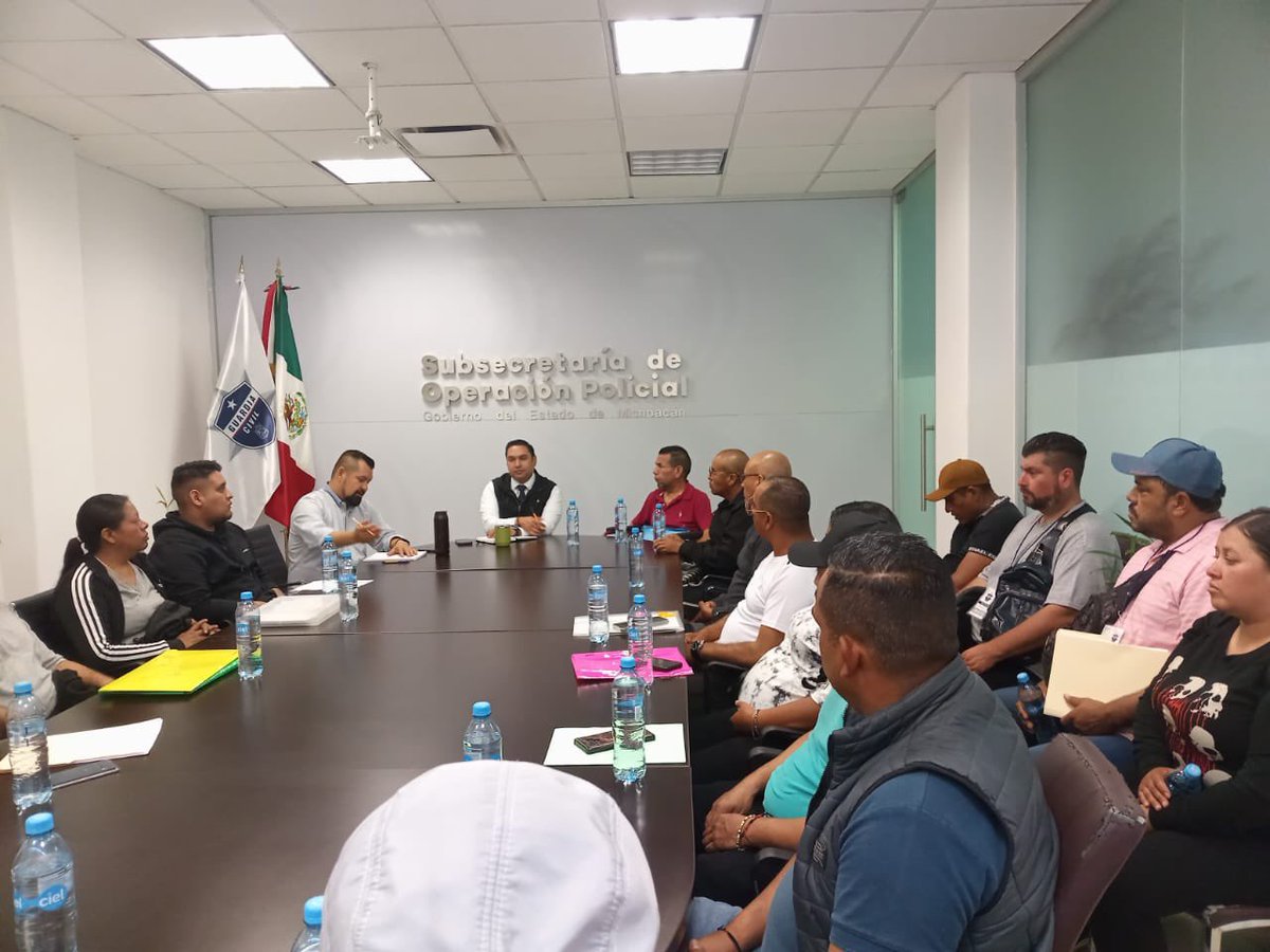 Seguimos trabajando en coordinación con el personal jurídico de la <a href="/SSeguridad_Mich/">SSP MICHOACÁN</a> revisando los casos de despidos injustificados, interinatos e incapacidades, la mesa de diálogo  sigue firme en su compromiso de dignificar la SSP de Michoacán.