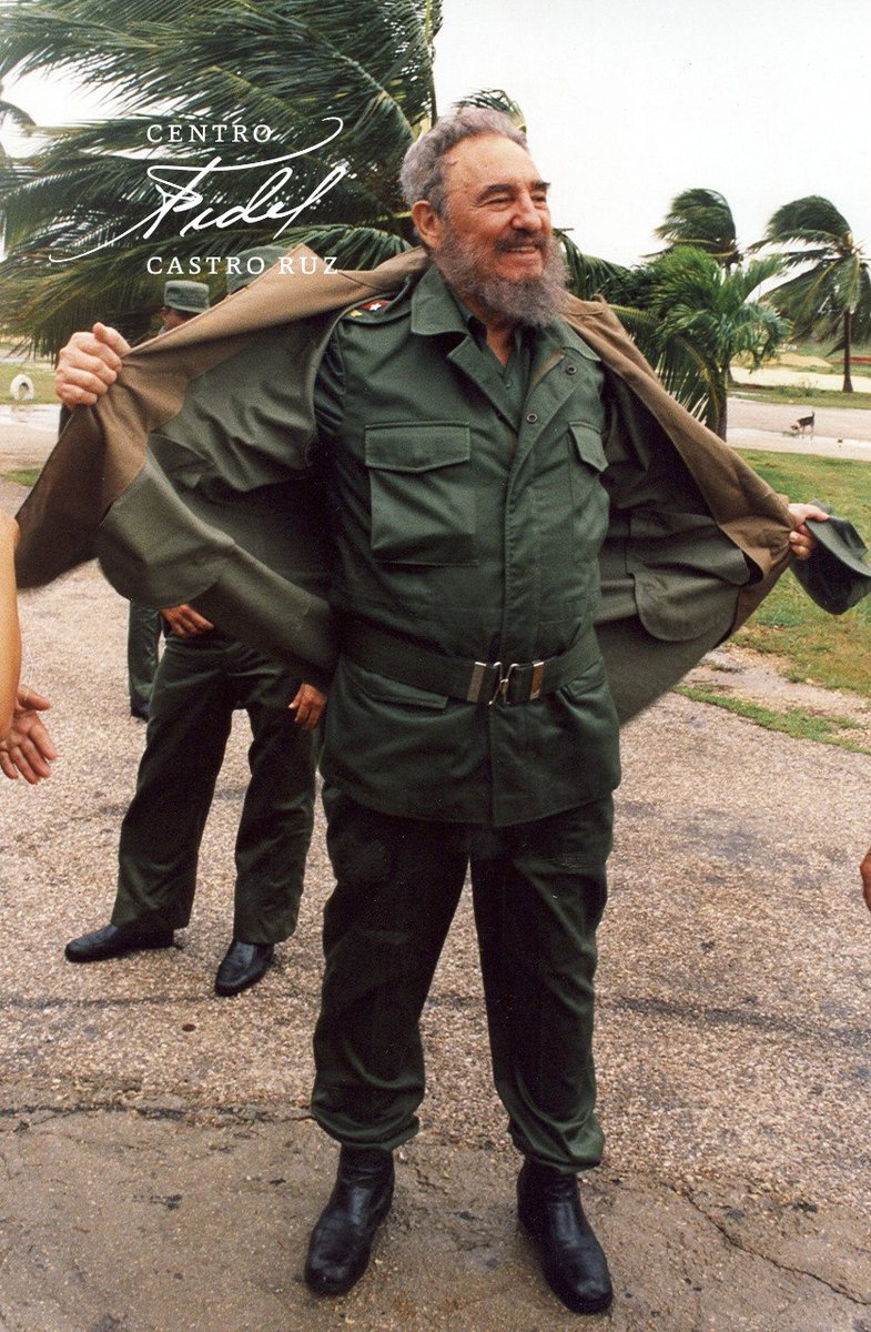 LiamCarlos37903's tweet photo. ✊🏻Gracias por Todo #Fidel!! ♥️🇨🇺

🌟98 Años Iluminando la Patria

Fue un Grito de Patria Libre,
la Era parió un Gigante.
Ordene Usted Comandante!!
Mientras mi pecho vibre.
Perenne cual Caguairán 
Inamovible en la Historia 
Mi #Cuba en Modo Victoria 
Siempre Te Recordará.🫡 https://t.co/d3jeCvcdGg