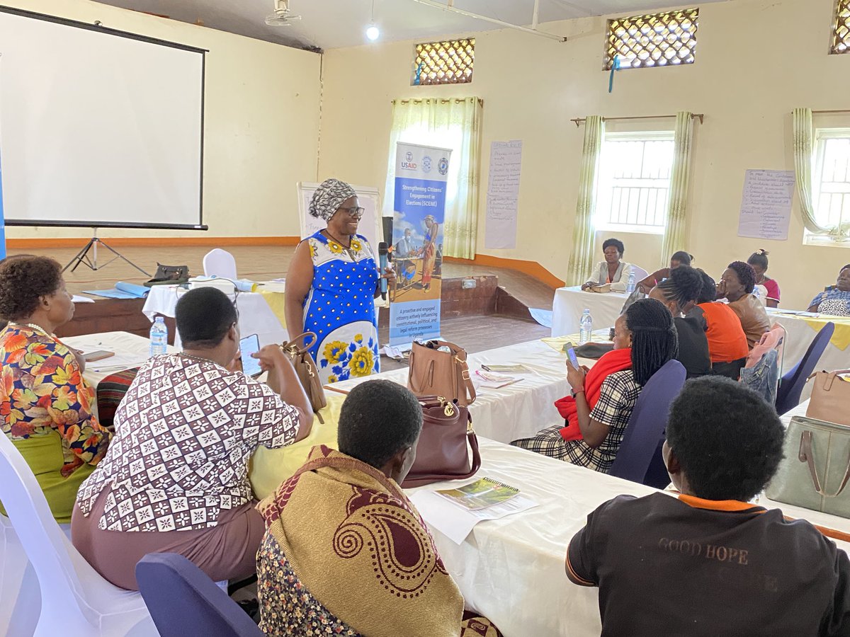 Moureenkyom's tweet photo. As we head towards 2026 General elections, We are strategically positioning the aspiring women candidates in Bunyoro region with relevant campaign winning skills and to effectively participate in and benefit from the electoral process.@FOWODE_UGANDA @ngoforum @USAID #SCENEUg https://t.co/pBwV9LCxb6