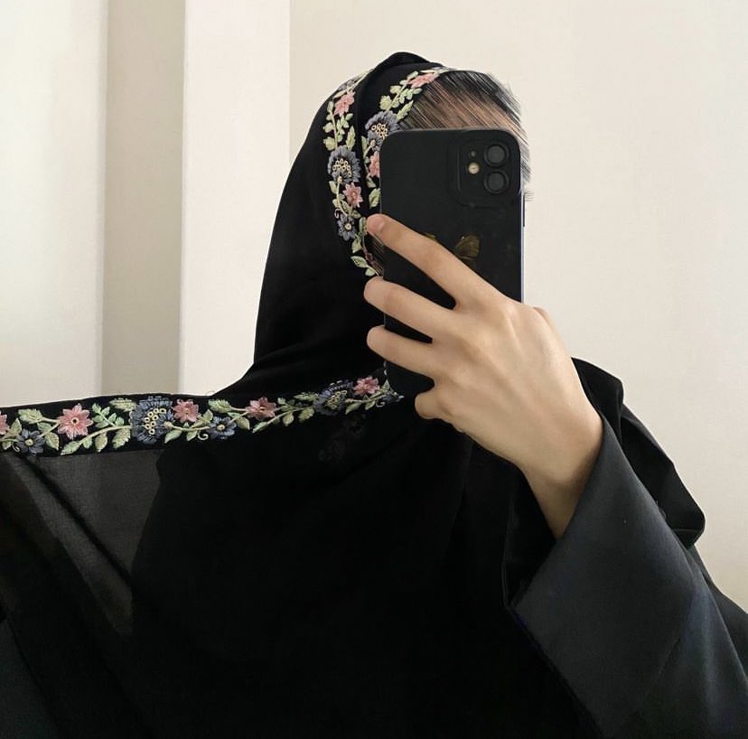 scarf_storee's tweet photo. طرحة ليزر بطرف كلفة 🌸
٤٠﷼ https://t.co/4Z9h9zp9Er