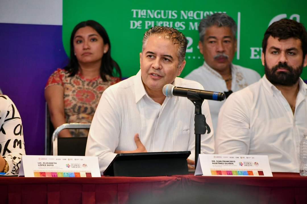 SECTUR_mx's tweet photo. ¡La #MagiaDeMéxico llega a #BocaDelRío, #Veracruz! 🤩👏🎊

Se dieron a conocer los detalles del Tianguis Nacional de #PueblosMágicos 2024, evento imperdible que reunirá a los Pueblos y #BarriosMágicos de #México. 👌💯

🗓️10 al 12 de septiembre
📍WTC Veracruz
#TNPM24 🎉 https://t.co/NpVzAwg0HM