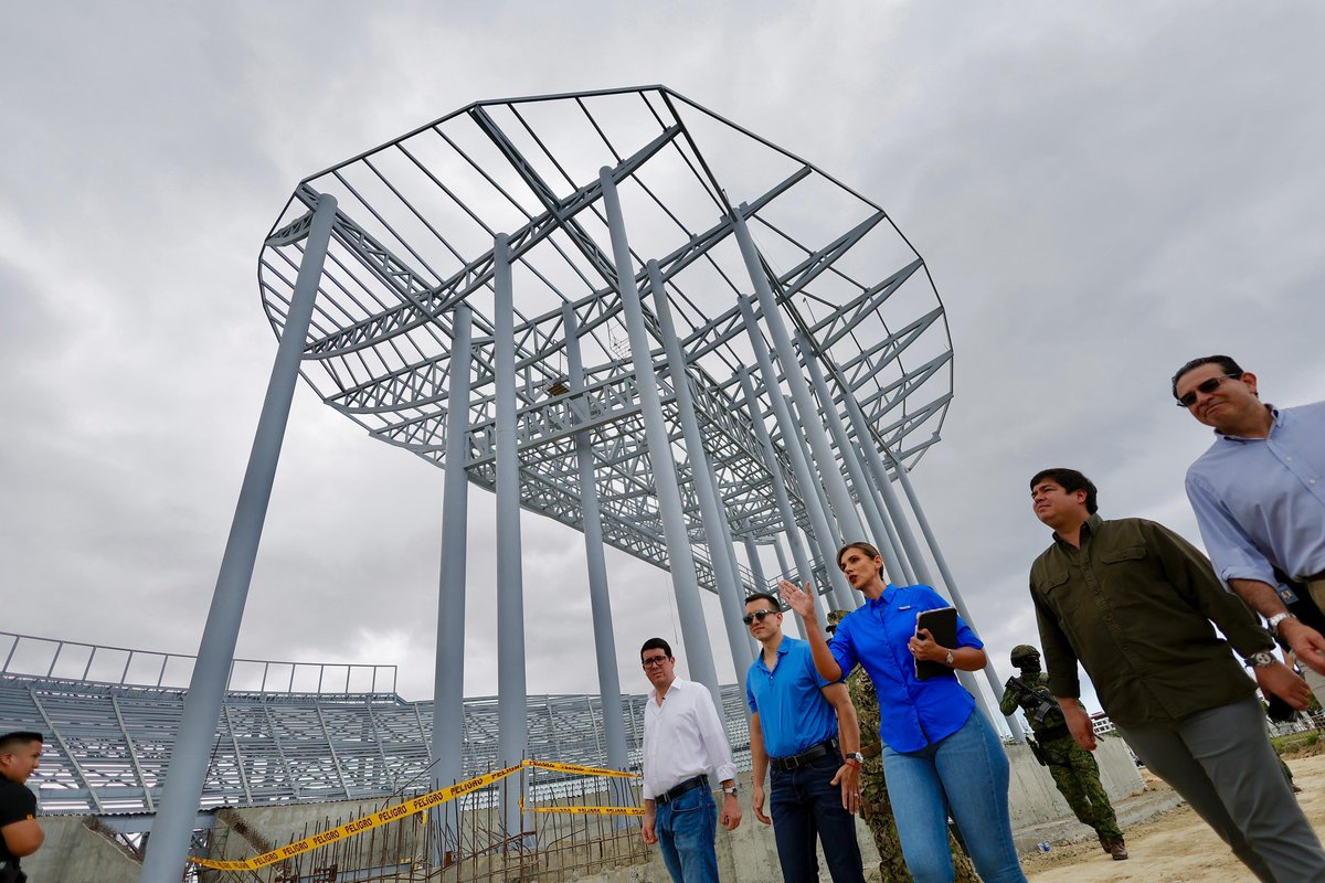marcivaldivieso's tweet photo. El megaparque significa tanto para los mantenses. Esta obra cambiará a Manta para siempre dinamizando su economía, beneficiando al turismo y, sobre todo, dejando la contaminación atrás.💪🏻 https://t.co/OagCdGren8