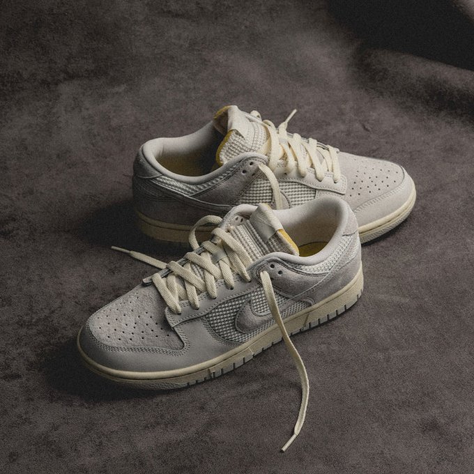 SOLELINKS's tweet image. Ad: Nike Dunk Low ‘Phantom/Light Bone’ on sale for $88 + shipping, use code SUMMER20 =&amp;gt; bit.ly/3YImOcB

FREE worldwide shipping on orders $100+