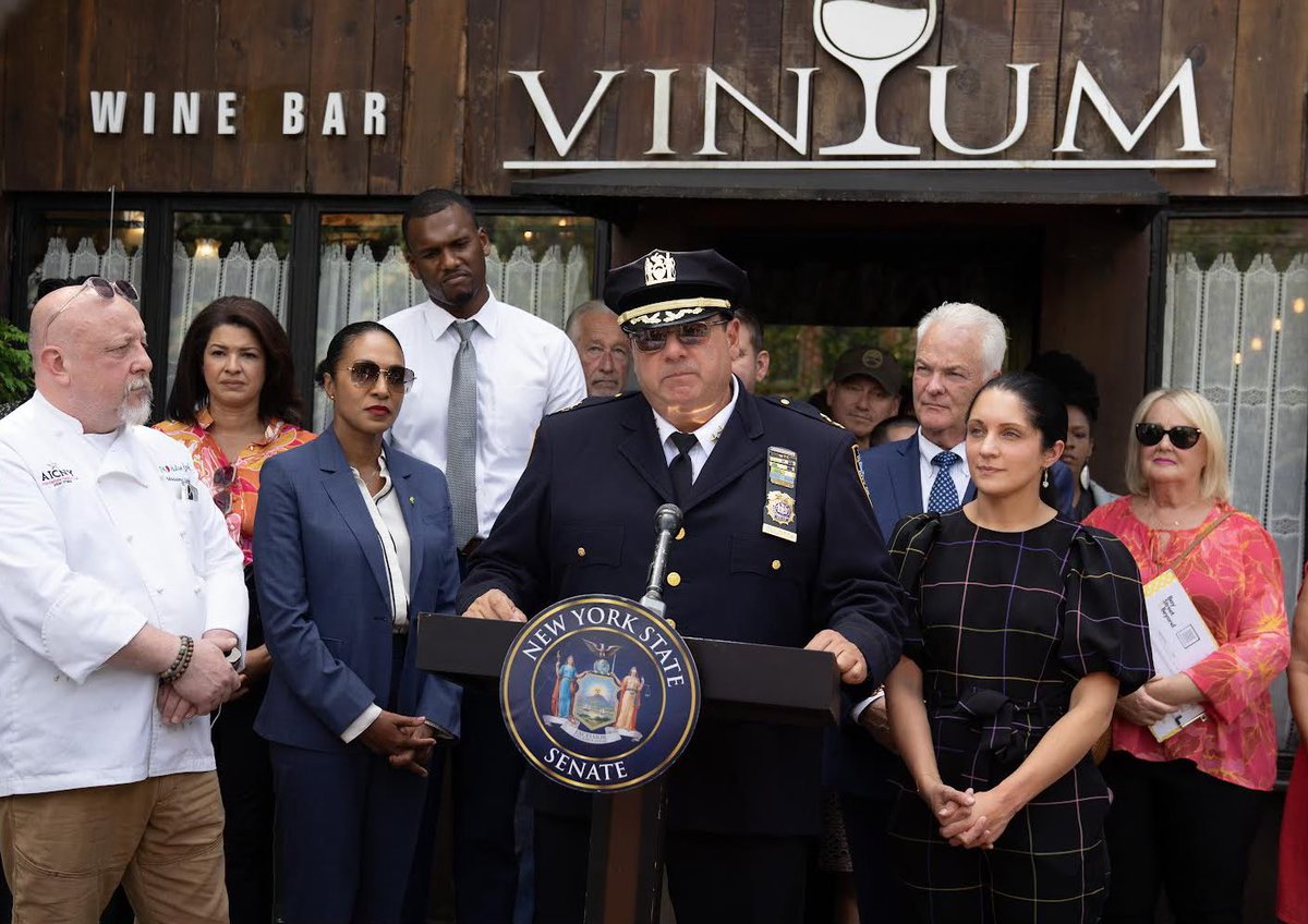 Senator Jessica Scarcella-Spanton (@nysenator_jss) on Twitter photo The installation of a new surveillance camera on Bay St is an investment in the security of residents & patrons alike. Thank you to <a href="/StatenIslandDA/">Michael E. McMahon</a>, the NYPD, and other community and elected partners for standing alongside me in prioritizing the safety of my constituents. The installation of a new surveillance camera on Bay St is an investment in the security of residents & patrons alike. Thank you to <a href="/StatenIslandDA/">Michael E. McMahon</a>, the NYPD, and other community and elected partners for standing alongside me in prioritizing the safety of my constituents.