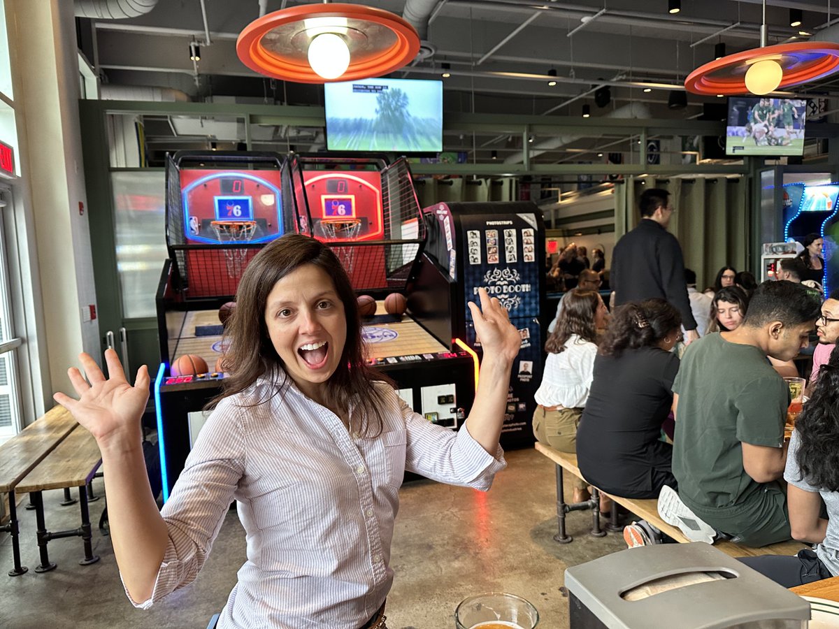 Cheers to an incredible Happy Hour, can't wait to see you at the next one!! #Wellness #PennIMFam 🥂💃