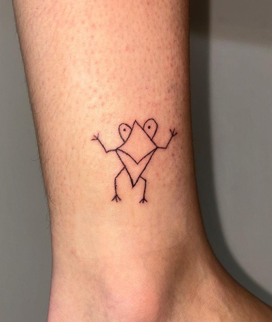 nataliiagp__02's tweet photo. Ayudadme a que @kaze_cartagena sepa que me tatué la ranita que me dibujó hace un año🥹 https://t.co/JVtaLs9Wco