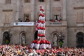 anem_pams's tweet photo. Un país com el nostre, amb una tradició de castells de més de 200 anys, encara no hem après que si els de baix ens movem, els de dalt, cauen...
🤔🤔🤔🤔 https://t.co/6WTgGkIKwv