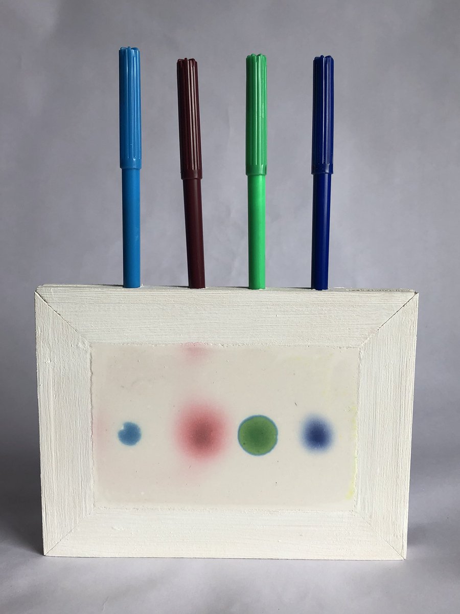 SueBlog1's tweet image. Drawn in V. 2024, 21.6x16x1.2. Wood, plaster, felt pens. Bright Blue, Maroon, Bright Green, Dark Blue. Love watching the colours change over time as the plaster dries out. #ContemporaryArt #WallSculpture #ContemporaryDrawing #Art #Sculpture