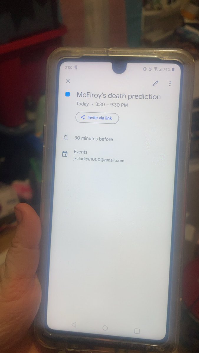 MY BOYFRIEND JUST GOT THIS NOTIFICATION ON HIS PHONE AND HE DOESNT REMEMBER PUTTING IT THERE ??????? BOYS PLEASE BE CAREFUL IM SO SCARED 😭😭😭