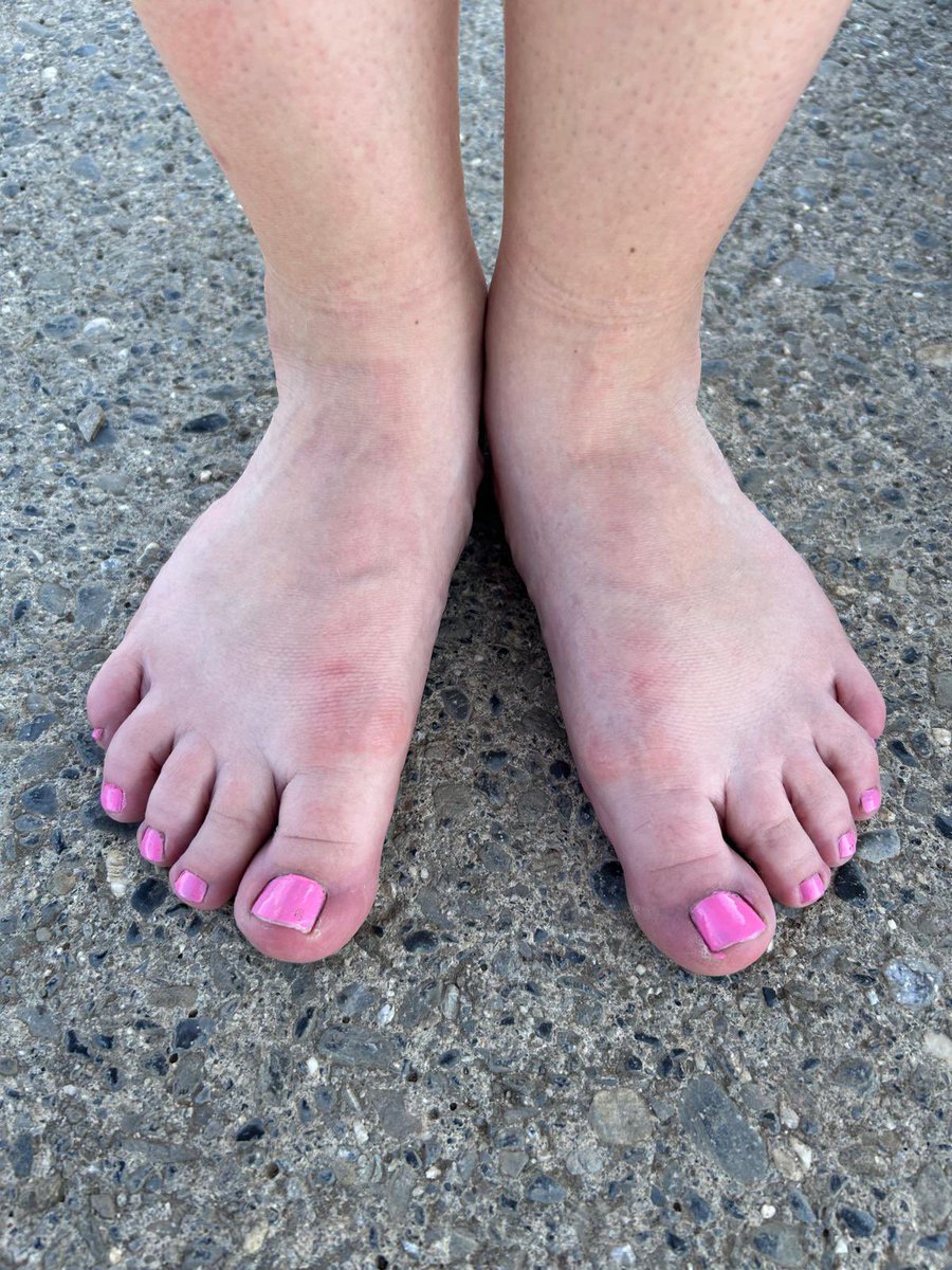 stepintowild's tweet photo. Hot feet post hike #feet #footfetish #footqueen #sexyfeet #footlover #toes #sexytoes #onlyfans https://t.co/PJa5QhjIS2