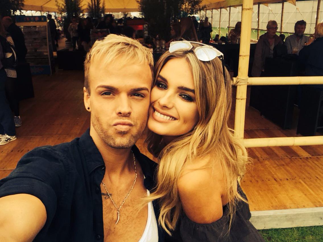 xchloelloyd's tweet image. Olly you were one of life’s truly good people. Full of so much kindness, love &amp;amp; fun. I’ll cherish the memories of us giggling together, singing at the top of our lungs at UJ gigs &amp;amp; double dates with the boys. The love &amp;amp; devotion you &amp;amp; Jaymi have is  timeless &amp;amp; everlasting.🤍☁️