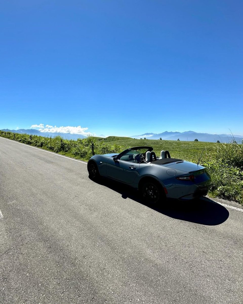 Modesty057's tweet image. あぁビーナス！ ロングドライブに行きたくて 水曜日に初ビーナス。 遠くに富士山見えました。 よし！また来よう！ #ロードスター #ndロードスター #roadster #ndroadster #mazdamx5 #nd5rc #ポリメタ #ポリメタルグレーメタリック #ロードスターのある風景 #ソロツーリング #ビーナスライン #霧ヶ峰