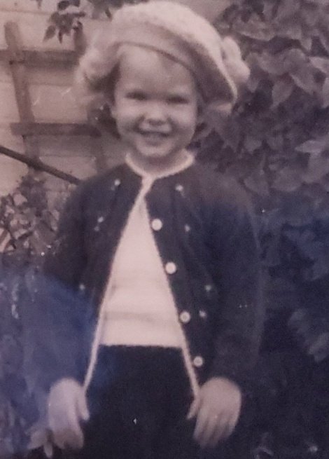 GiniKutter's tweet photo. @terrydresbach2 Hi Terry!! Guess who had a Mom who loved Shirley Temple? This is me in 1951. https://t.co/zhErTAzC6c