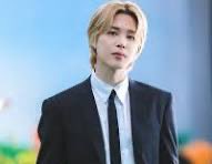 MDelaCalzada's tweet photo. @BIGHIT_MUSIC 축하해! 방탄소년단(BTS) 지민과 정국이 🎉
축하해! 방탄소년단! 🎉
👏👏👏👏👏👏👏👏👏👏👏👏👏
#지민 #Jimin_MUSE
#정국 #JungKook_GOLDEN
#방탄소년단봄날10억스트리밍
#봄날 #SpringDay1B @BTS_twt https://t.co/NW94DseihM