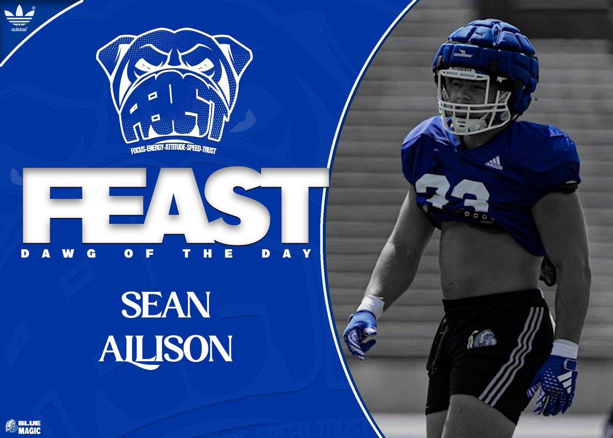 UNI_CoachSmith's tweet image. Show up and work! Great job today!
@Sean_Allison18

#BlueMagic #FeastDogs