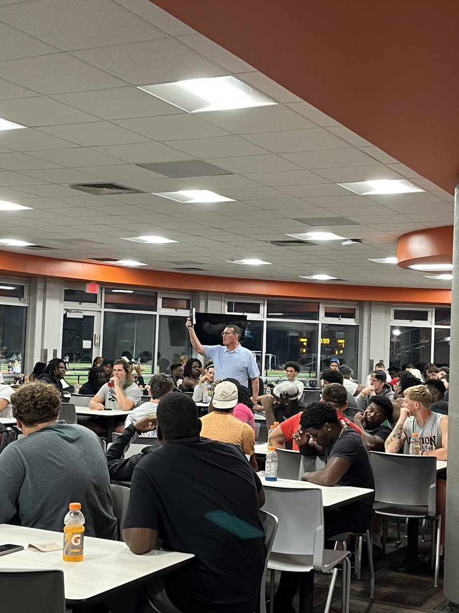 Union Football tweet media