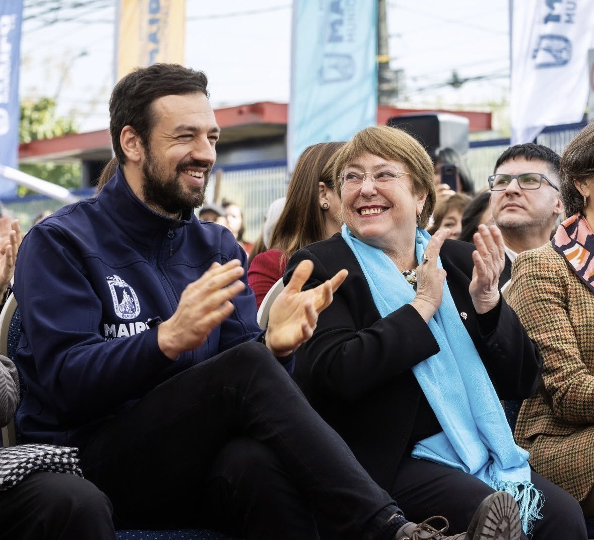 Tomás Vodanovic 💕 Michelle Bachelet 

A la derecha no le gustó esta foto, se ruega no compartir 🙏