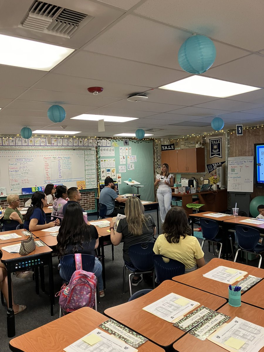 MariaPreci17531's tweet image. 2024-25 Title I  Meeting and Back to School Night was a spectacular turnout. Pence families your support is greatly appreciated! @Supt_SBUSD @SBUSD_NEWS #SBUSDdreambuilding #pencepenguins