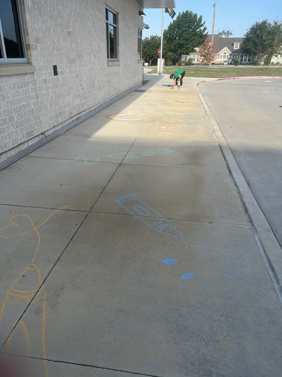 Our teachers chalked the sidewalk with colorful art and welcoming messages this morning! We can’t wait to see all of you tomorrow!
#FlorenceFalcons
#KellerISD
#BackToSchool