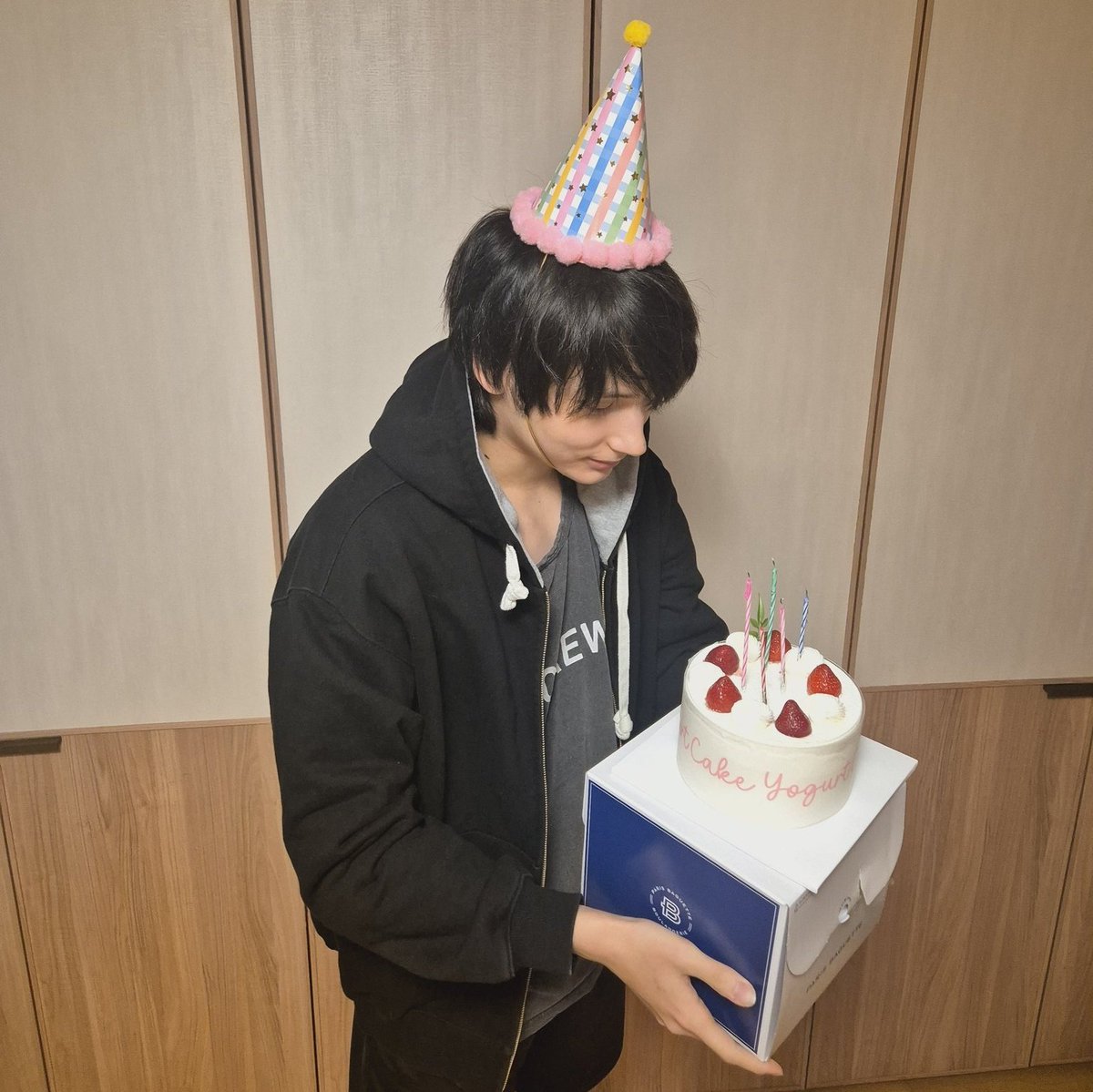 HAPPIEST BIRTHDAY TO OUR SWEETEST ANGEL HUENINGKAI!!! we love u sm💓💓💓💓💓

HAPPY HUENINGKAI DAY
#휴닝카이가수놓은여름밤의은하수
#HUEAreMyEverything
<a href="/TXT_members/">TOMORROW X TOGETHER</a> <a href="/TXT_bighit/">TXT OFFICIAL</a>