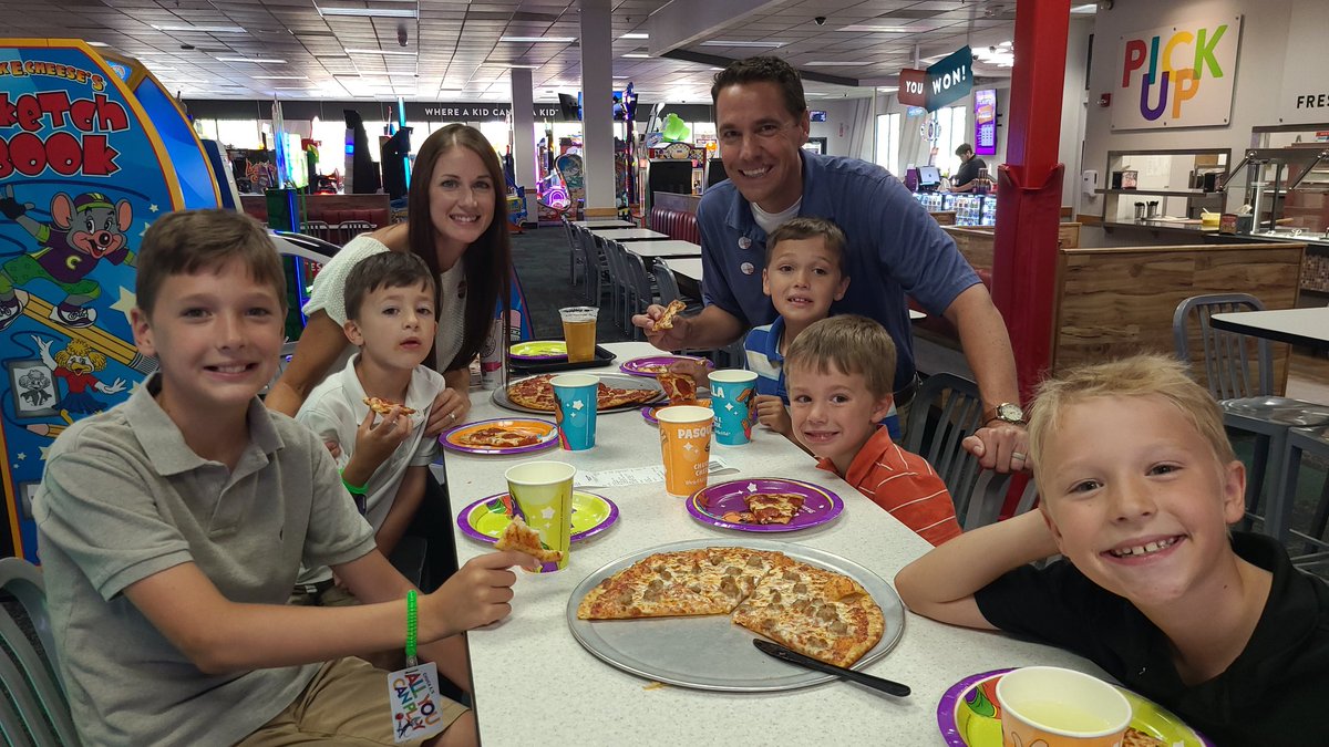 Roger Roth tweet media