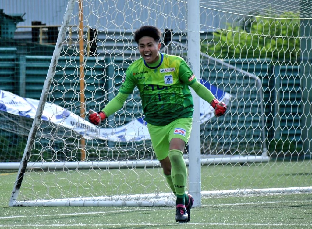 bbakita_ikusei's tweet photo. ＼⚡️👹トップチーム昇格決定👹⚡️／
#ブラウブリッツ秋田 U-18所属の #堀内智葵 選手が2025シーズンからトップチームへと昇格決定🙌
新潟からやってきてU-18のゴールを守り続けた守護神が今度はトップチームのゴールを守ってくれるでしょう✨
これからの成長と活躍に期待しています💪
頑張れトモキ🔥 https://t.co/0dihEC0iT7