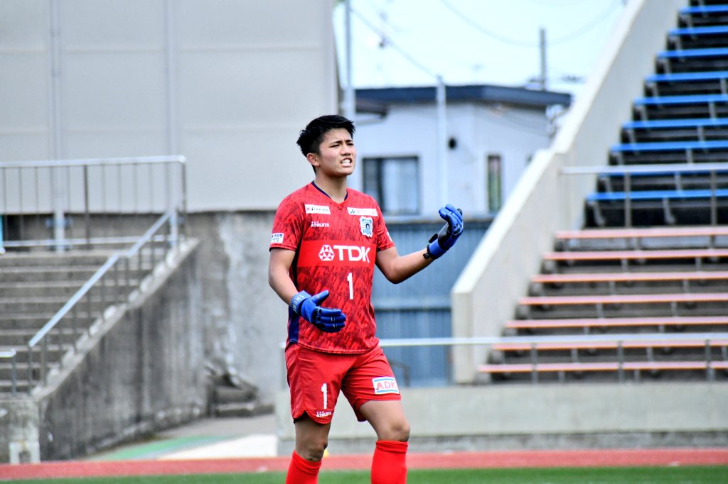 bbakita_ikusei's tweet photo. ＼⚡️👹トップチーム昇格決定👹⚡️／
#ブラウブリッツ秋田 U-18所属の #堀内智葵 選手が2025シーズンからトップチームへと昇格決定🙌
新潟からやってきてU-18のゴールを守り続けた守護神が今度はトップチームのゴールを守ってくれるでしょう✨
これからの成長と活躍に期待しています💪
頑張れトモキ🔥 https://t.co/0dihEC0iT7