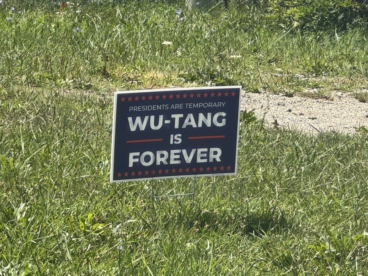 mremrich1's tweet photo. A sign I never expected to see in rural Ohio😂😂😂😂

Presidents are Temporary
Wu-Tang
Is
Forever https://t.co/2qeOx0hvKE