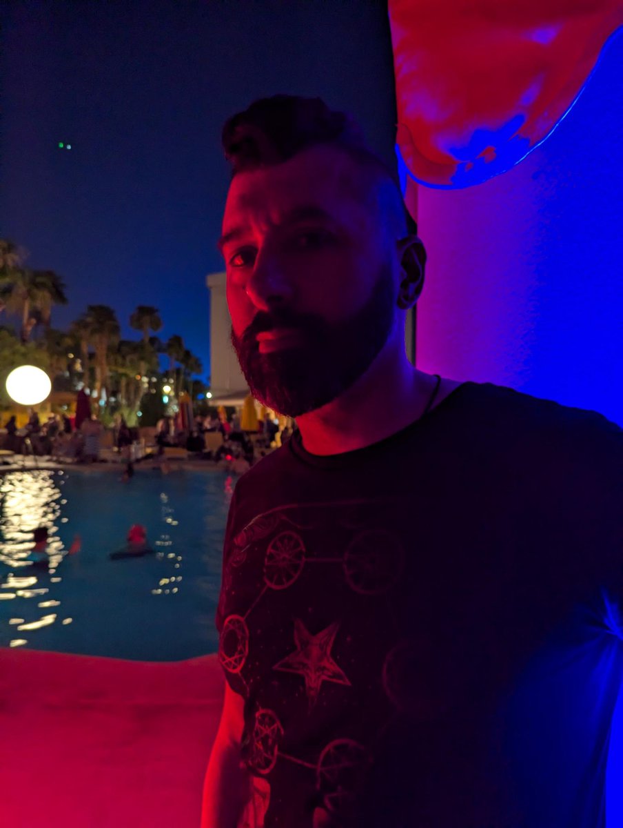 Johnny Xmas tweet media