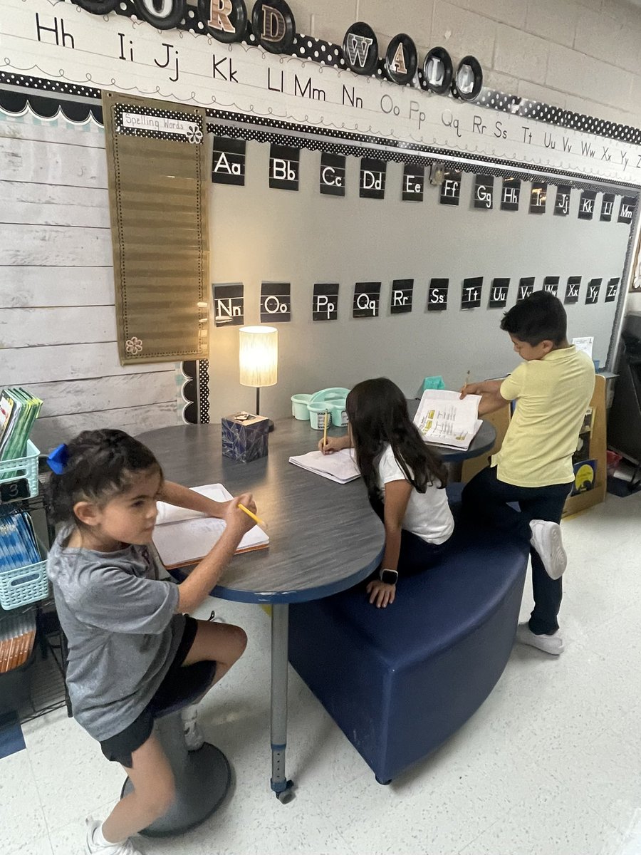 ibrimart's tweet photo. Classifying matter by different properties! Students loved our scavenger hunt of objects with different properties. 🔬@EastwoodKnolls https://t.co/uax7S60xzB