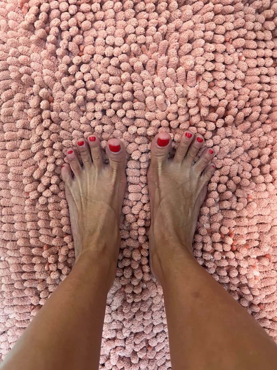 Toeing_theline1's tweet photo. That post beach shower 🤤
They’re ready for you 😘
#cleanfeet #feetfetishworld #prettyfeet #barefeet #toes #legs #feetmodel #prettytoes #footmodel #footfetishcommunity #footfetishnation #feetlovers #footporn #beautifulfeet #footgoddess #pedicure https://t.co/DBadWWoFq1