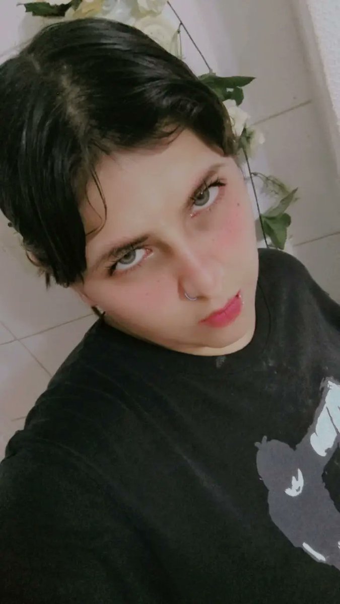 ale_bathory's tweet photo. Like when you're relaxed listening to music and your idiot neighbour comes out and reads the bible out loud.🖕🏻🖕🏻🖕🏻 https://t.co/leixwffSWB