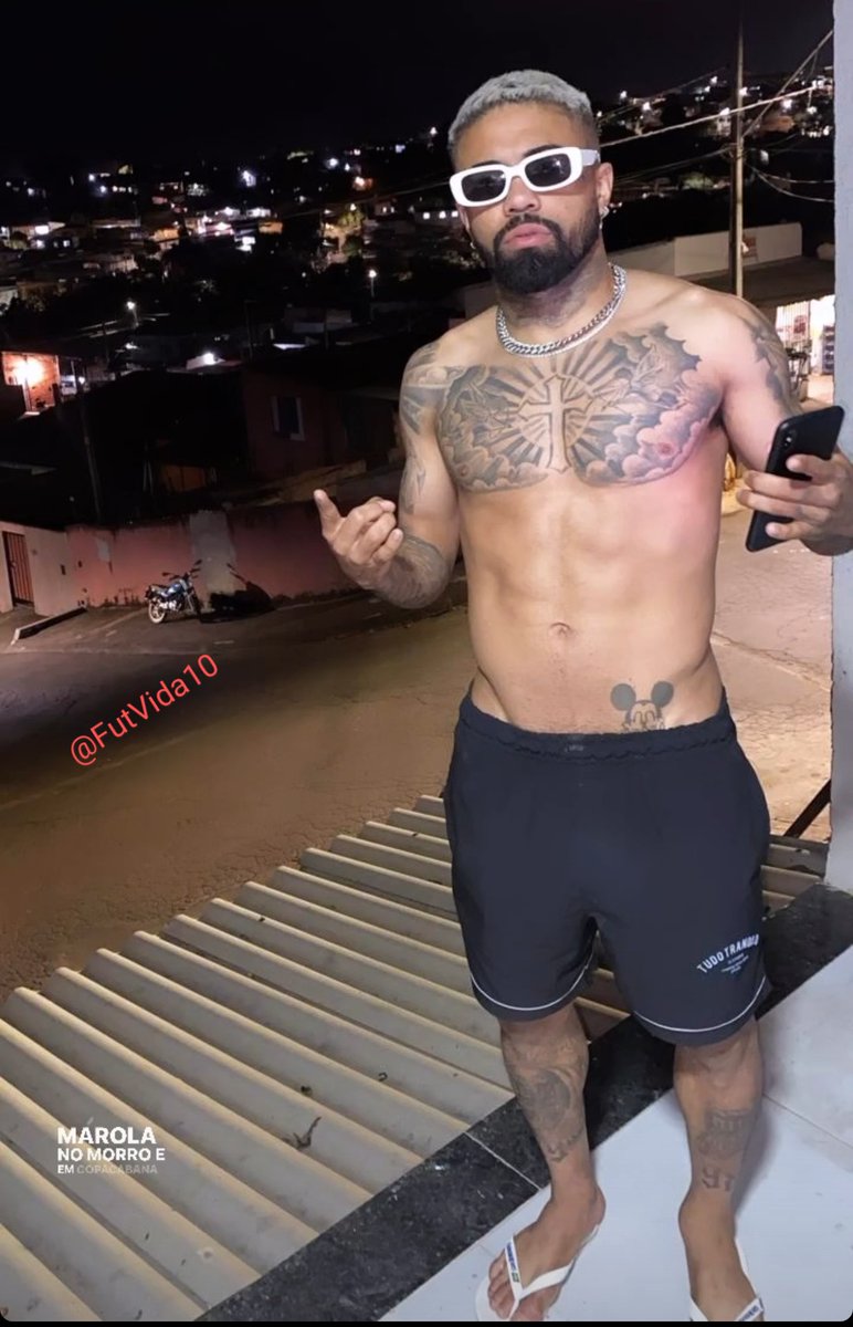 FutVida10's tweet photo. O atacante Douglas Santos poderia mostrar a tatuagem.
🤤🤤🤤👏🏻👏🏻👏🏻
#Futebol #Football #Soccer #Gostoso #Sexy #Atacante #DouglasSantosFV #DGFV #ValerioDoce https://t.co/fQUPG6m9Ph