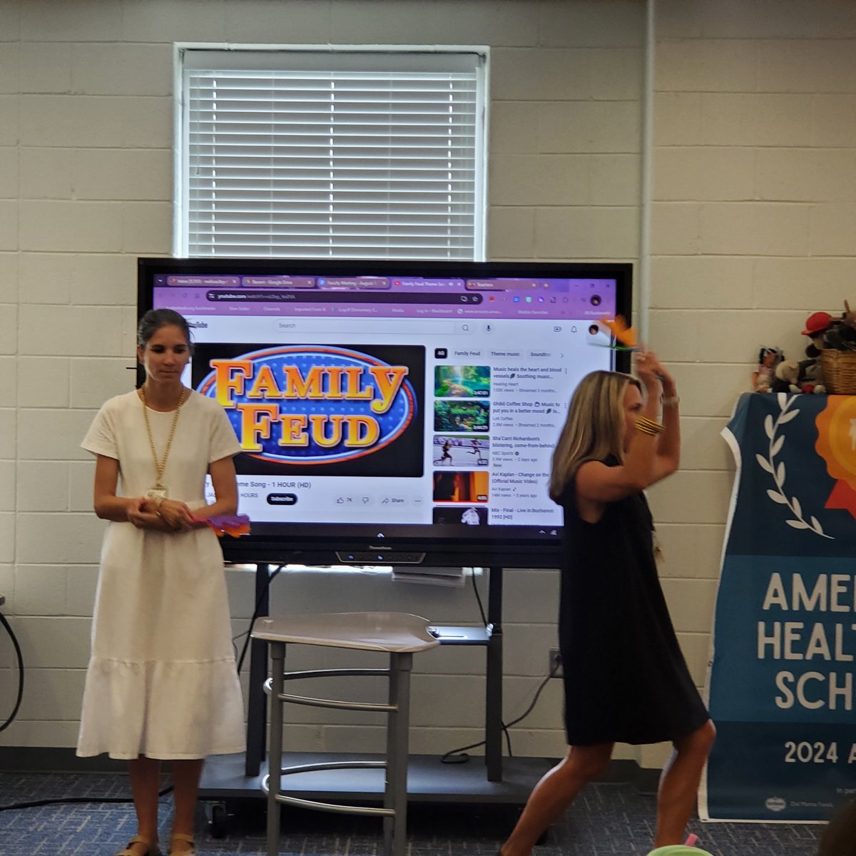 MrsJBonds's tweet image. We had a great time #engagingteachers in Teacher Feud! #LESengagementCOUNTS @LugoffElem @kcsdschools