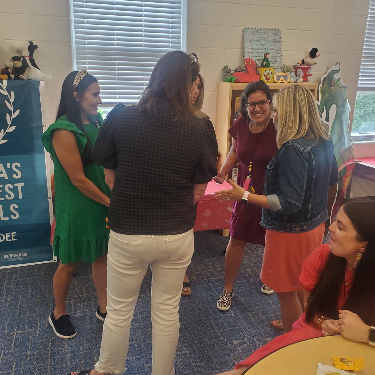 MrsJBonds's tweet image. We had a great time #engagingteachers in Teacher Feud! #LESengagementCOUNTS @LugoffElem @kcsdschools