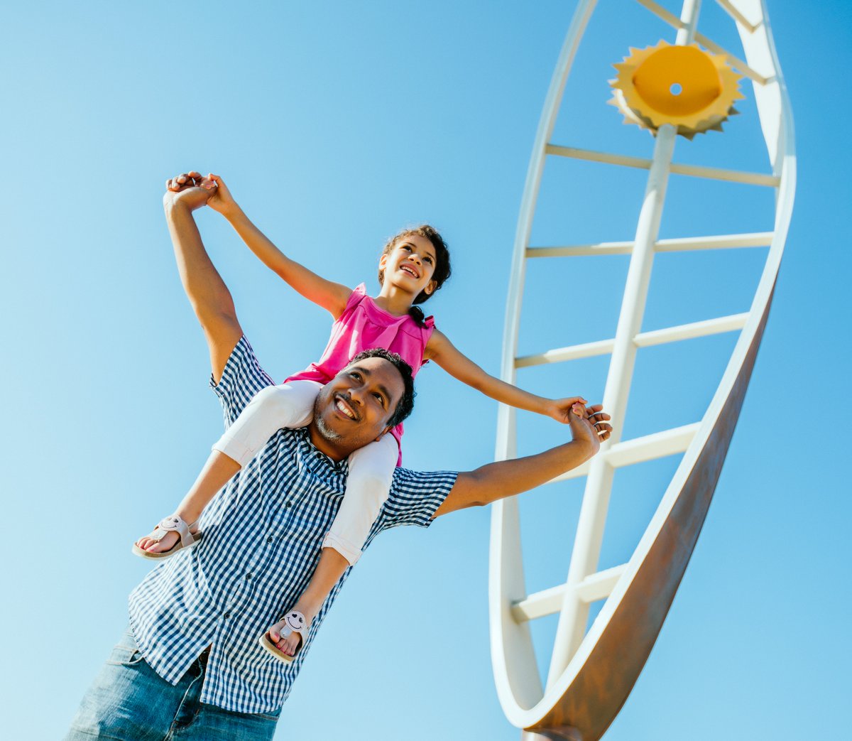 Welcome to Oasis Village, the best community park and part of a new development near Pearland. Relax by one of our three pools, experience amazing food in Café Sol, or have a family day in our game area. 

Learn more: bit.ly/twitter-meri