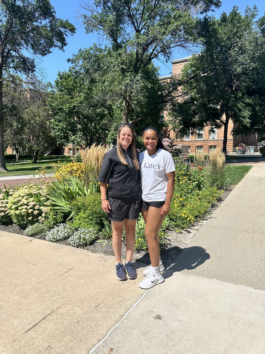 Thank you <a href="/coachpow10/">Colleen Powers</a> for having me on campus! I love everything about it! I’m looking forward to the fall! 
<a href="/stkatesoftball/">St. Kate's Softball</a> #rollkats
