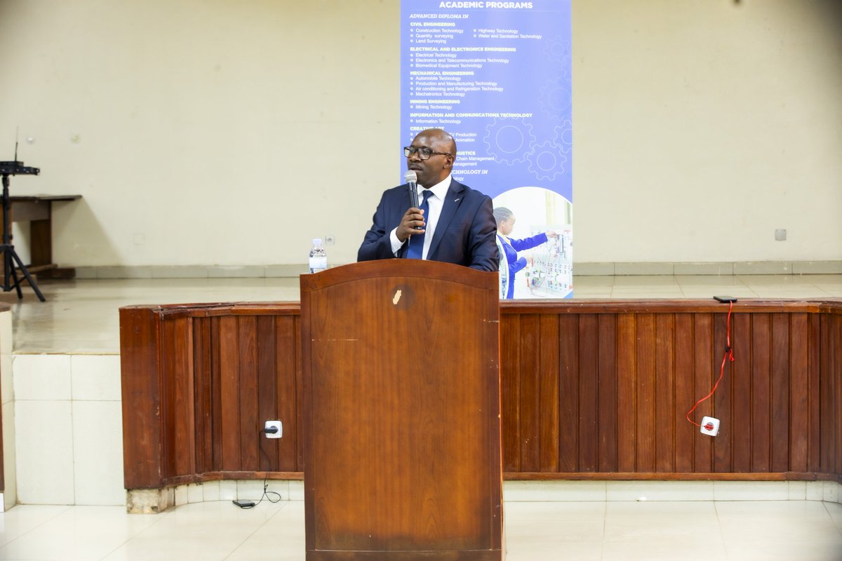 Kigali_College's tweet photo. Today, @Rwandapolytec DVC -ARIA ,Dipl. Ing. @emusonera and DVC -AF  @JPierreNKURANGA, together with the Deputy Principal  in Charge of Academics at @IPRCKigali Dr. Alice Ikuzwe welcomed and  interacted with the new students admitted to study in RP-Kigali College Ac. year 24/ 25. https://t.co/mQs2B5MRT3